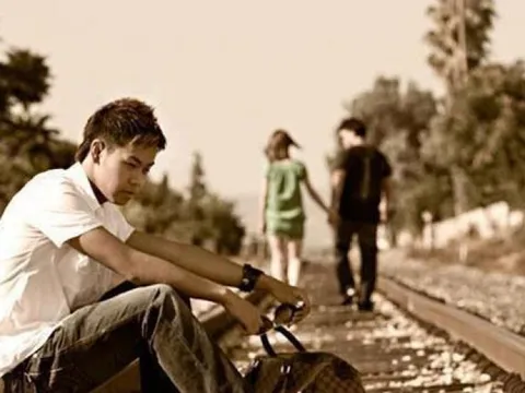 Khi tôi không thể sinh, anh chọn cách im lặng rời đi, mang theo cả giấc mơ làm cha của mình