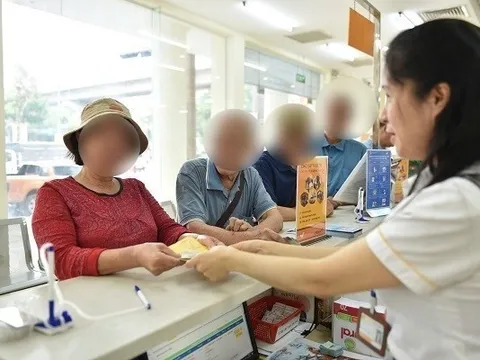 Tặng quà Tết 2026 trực tiếp vào tài khoản đang hưởng phụ cấp, trợ cấp hàng tháng (nếu có) hoặc chi trả trực tiếp bằng tiền cho các đối tượng tại Nghị quyết 418 ra sao?