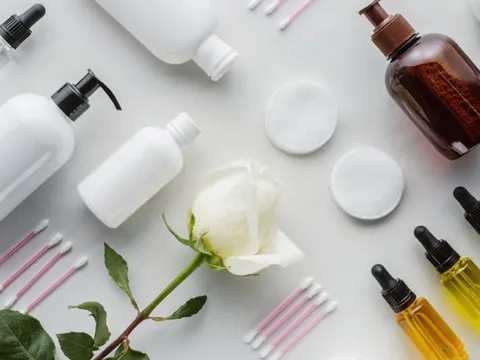 77 loại mỹ phẩm vừa bị thu hồi: Điểm danh những cái tên rất quen thuộc nhiều người dùng mỗi ngày