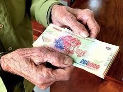 Chi tặng 1.000.000 đồng tiền mặt vào dịp Tết Nguyên đán Bính Ngọ 2026 theo Nghị định 83 cho đảng viên công tác ở đâu và có bao nhiêu năm tuổi đảng?