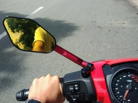 Đi xe máy mà thiếu thứ đơn giản này có thể chịu phạt tới 600 nghìn đồng, biết ngay để tránh