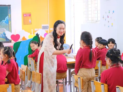 Năm 2026 đồng loạt tăng lương lên hơn 30,68% (tính trên mức lương cơ sở 2.34 triệu đồng và hệ số lương mới) ở bậc lương thấp nhất cho giáo viên THPT, THCS, Tiểu học hạng 1 tại dự thảo Thông tư ra sao?