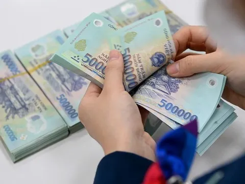 Trung ương ra kết luận ban hành thêm 01 khoản phụ cấp mới hoàn toàn cho CBCCVC và LLVT sau năm 2026 sao cho tổng phụ cấp sẽ chiếm bao nhiêu % quỹ lương?