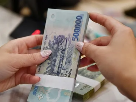 Giải quyết cho người hưởng lương hưu được nhận thêm 500.000 đồng trợ cấp hưu trí xã hội hằng tháng với những đối tượng nào?