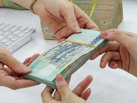 Đảng viên được nhận 702.000 đồng tiền thưởng theo định kỳ (tính theo mức lương cơ sở 2.340.000 đồng) khi thuộc trường hợp nào theo Công văn 19780?