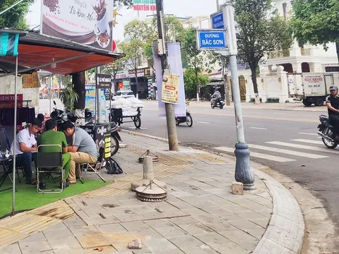 Nguyễn Quốc Bảo (21 tuổi) tự thú