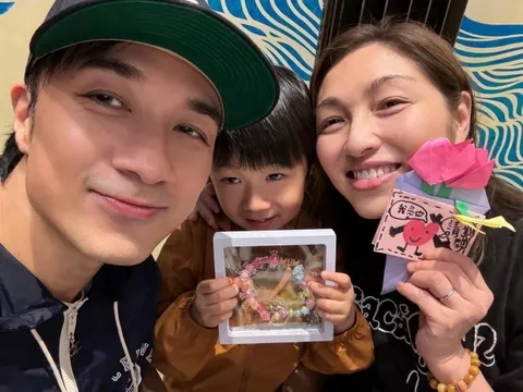 5 năm chật vật mất hơn 3 tỷ tìm con, người đàn ông này tuổi 54 lại được thay tã, cho con bú bình