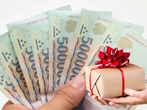 Năm 2026 quyết định tặng 1.404.000 đồng/người (0.6 lần mức lương cơ sở) cho người Việt Nam định cư ở nước ngoài, người nước ngoài trong trường hợp nào theo Nghị quyết 27?