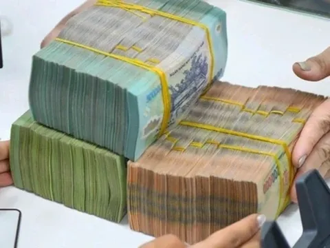 CV Thủ tướng Chính Phủ: Điều chỉnh lương cơ sở cao hơn 2.340.000 đồng cho CBCCVC (Khu vực công) theo Kết luận 206-KL/TW năm 2025 trong khoảng thời gian nào?