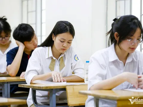 Tỷ lệ chọi thi vào lớp 10 ở Hà Nội 2026 có thể tăng đột biến