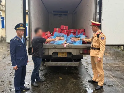 Quảng Ninh: Tiêu hủy 300kg chân giò lợn đông lạnh không đảm bảo vệ sinh an toàn thực phẩm, không rõ nguồn gốc xuất xứ