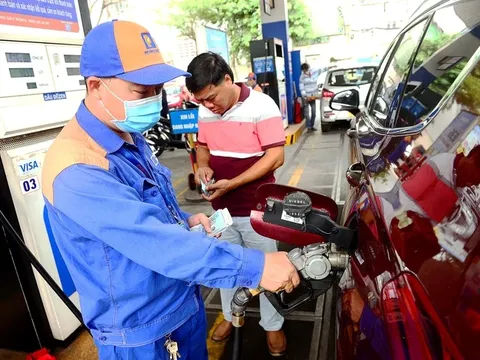 Giá xăng ngày 20/3 đã tăng hơn 5.000 đồng, lên 30.690 đồng/lít