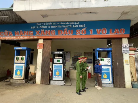 Xử phạt 1 cửa hàng xăng dầu bán giá bát nháo
