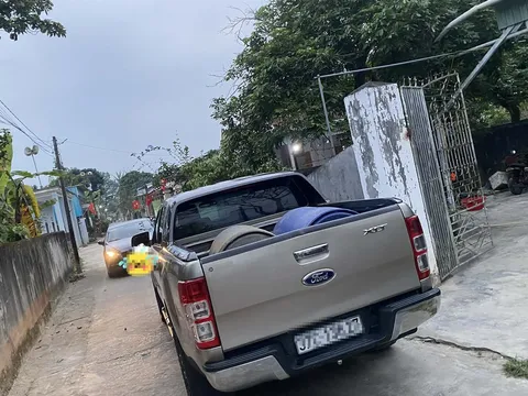 Đỗ xe bán tải chắn đường làng, chủ nhân còn buông lời thách thức người khác: Hé lộ thái độ và lời lẽ kệch cỡm khi bị nhắc nhở