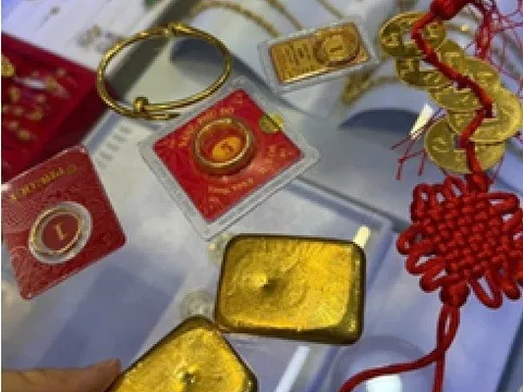 Đúng ngày giá vàng tăng rất mạnh, nữ sinh mang 114 chỉ vàng của gia đình đi bán, lý do sững sờ