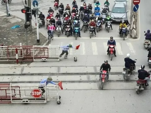 Chính thức tăng mức phạt vượt rào chắn đường sắt từ ngày 15/5/2026