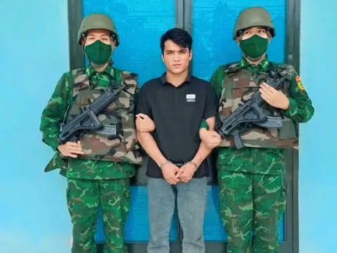 Bắt Hồ Văn Hùng