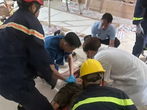 Xót xa người thợ mắc kẹt trong thang máy ở Phú Thọ tử vong vì vết thương quá nặng: Tiết lộ tình trạng lúc được giải cứu