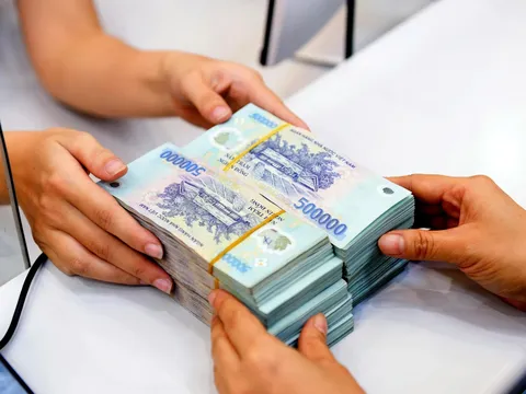 Tiền ăn trưa, ăn giữa ca 730.000 đồng/tháng không còn mốc tính thuế TNCN áp dụng từ khi nào?