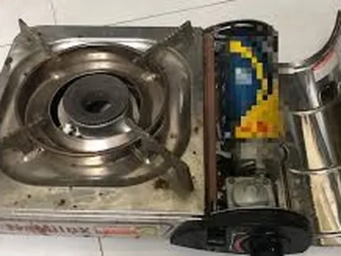 Bình gas mini bất ngờ phát nổ, mảnh vỡ găm vào não làm bé gái tử vong thương tâm