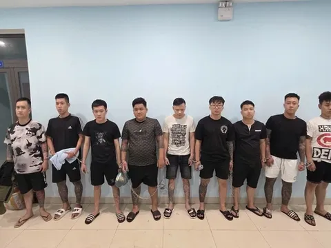 Bắt quả tang hàng chục nam nữ thanh niên ở Đà Nẵng tụ tập "phê" ma túy trong villa