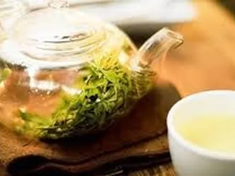 Cây nhà lá vườn nhưng được ví như "nhân sâm cho người nghèo" ở Việt Nam, ăn sống rất ngon, tất cả bộ phận đều là thuốc quý, nhà nào cũng nên trồng