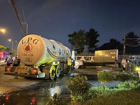 Tài xế đột tử gục trên vô lăng, xe bồn mất lái "càn quét" đường phố gây tai nạn liên hoàn