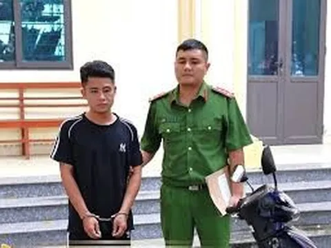 Bắt giữ đối tượng nghiện ma túy sử dụng xe mô tô đi trên các tuyến đường ép học sinh vào lề để cướp tài sản