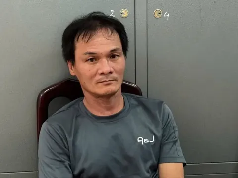 Tóm gọn kẻ chặn xe SH trong đêm tối, dùng liềm khống chế người phụ nữ để cướp dây chuyền vàng