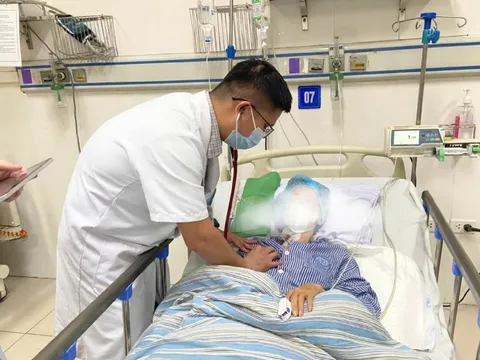 Tưởng khỏi bệnh, ai ngờ nhập viện cấp cứu: Tin “thuốc nam chữa khỏi tiểu đường”, người phụ nữ Hà Nội hôn mê nguy kịch
