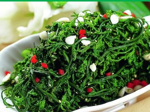 Từng mọc đầy ven suối, bị xem là “rau cứu đói”, nay đổi vai thành đặc sản được săn lùng với giá không rẻ