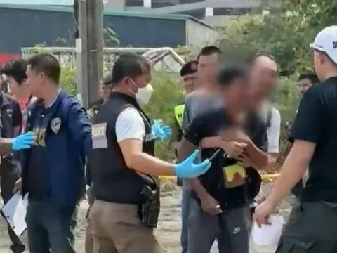 Chồng đau đớn khóc "nức nở" khi thấy vợ trẻ 26 tuổi chết bên cạnh người tình