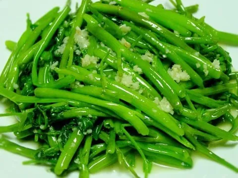 Rau muống: "Thần dược" xanh mướt cho sức khỏe, nhưng không phải ai cũng nên ăn nhiều