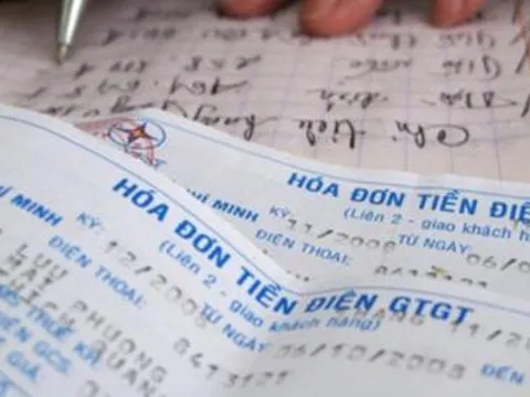 Về nhà mới chưa kịp vui, hoá đơn tiền điện hơn 10 triệu khiến vợ chồng tôi choáng váng vì chị dâu