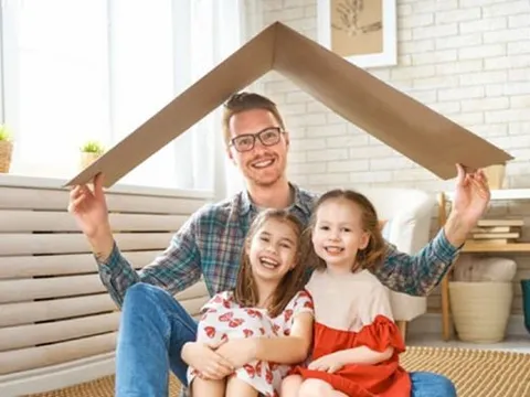 Đề xuất hỗ trợ tiền mặt, hiện vật cho gia đình sinh con một bề, có hai con gái