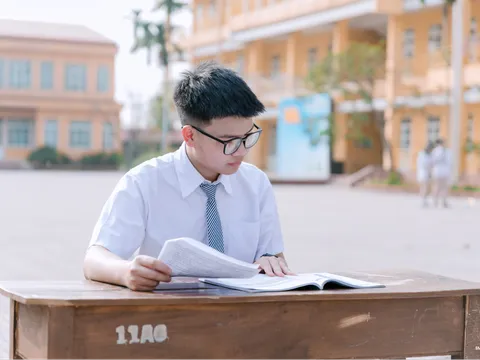 Trần Xuân Đam: Chàng thủ khoa nói không với học thêm và bí kíp tự học cùng học liệu điện tử