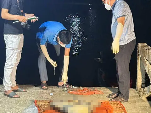 Phát hiện thi thể nam giới mất đầu, tứ chi trôi dạt trên biển, mặc quần cam in số 69