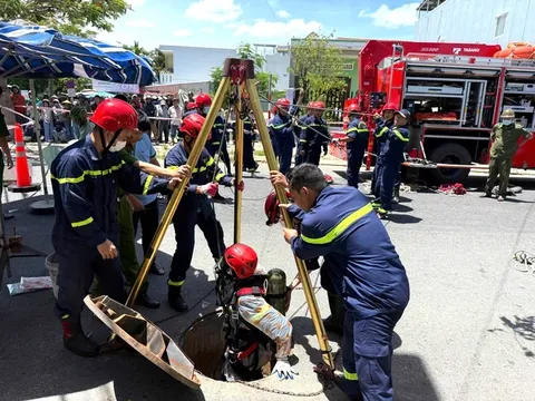 Tai nạn thương tâm: Hai công nhân mắc kẹt, tử vong dưới cống nước sâu 8m ở Đà Nẵng