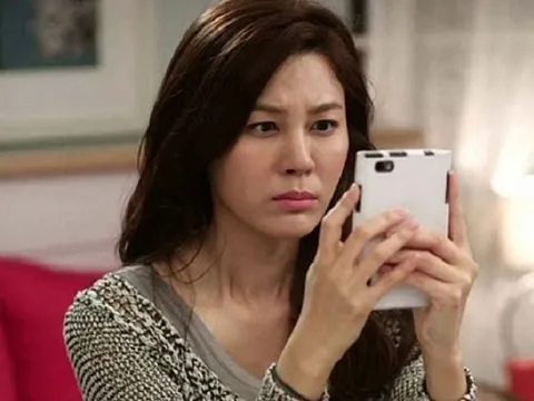 Công khai bạn trai trên mạng, tôi ngã quỵ khi phát hiện anh cùng lúc yêu hơn 20 cô gái