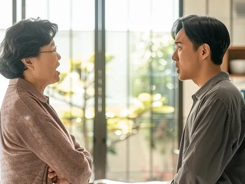 Mẹ ghét con rể đến mức lan tin đồn khắp họ hàng, chồng tôi chỉ thở dài: “Anh sợ gặp mẹ em lắm”