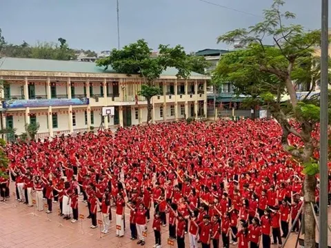 Sửa điểm cho con cán bộ phường: Hiệu trưởng, phó ban bị giáng chức làm nhân viên