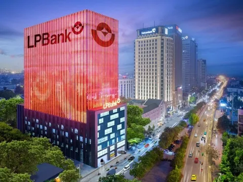 LPBank muốn mua 5% vốn cổ phần của FPT