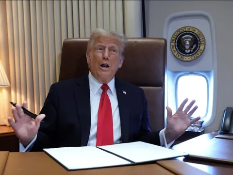 Các nước phản ứng ra sao khi Tổng thống Trump tăng thuế quan thép, nhôm tới 25%?