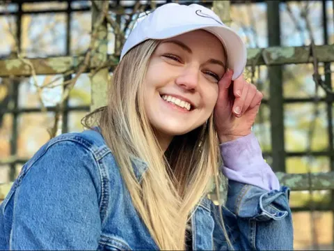 Từ tình yêu đầy mơ ước đến cái chết bí ẩn của nữ vlogger xinh đẹp