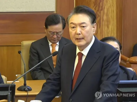 Tổng thống Yoon Suk-yeol xin lỗi người dân Hàn Quốc, cam kết 1 điều