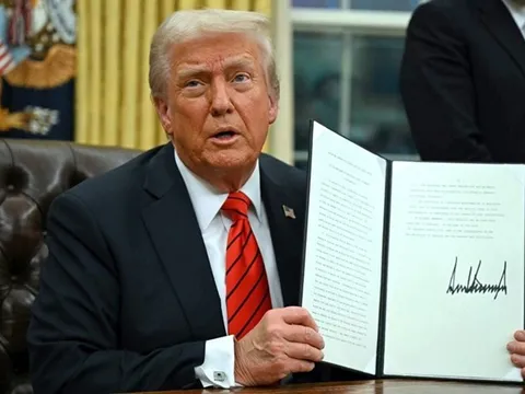 Từ ngày 4/3, ông Trump quyết định áp thuế bổ sung 10% với hàng hóa Trung Quốc
