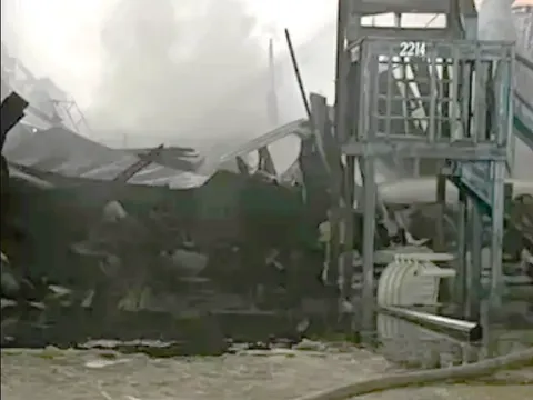 Khi lễ cưới trở thành cơn ác mộng: Cặp vợ chồng trẻ mất tất cả sau vụ nổ kinh hoàng