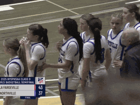 Clip: Giật tóc nữ cầu thủ, HLV bóng rổ 81 tuổi bị sa thải, đối mặt với án phạt nặng