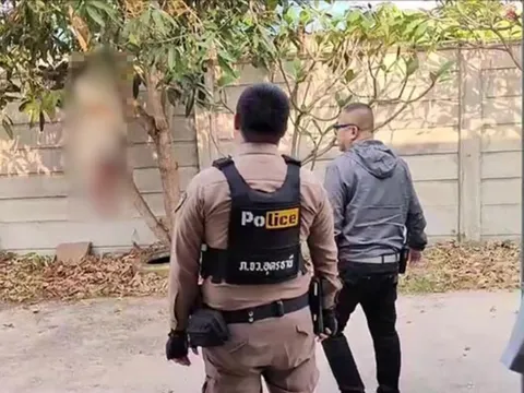 Thái Lan: Thi thể cô gái trẻ treo lơ lửng trên cây xoài, nhiều người tá hỏa vì tưởng "búp bê cỡ lớn"