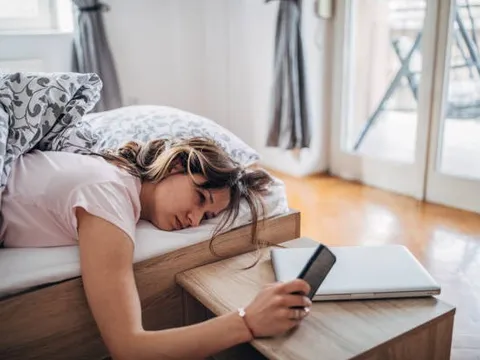 Trào lưu “người chuột” gây sốt mạng xã hội: Khi giới trẻ chọn sống chậm, trốn tránh thành công
